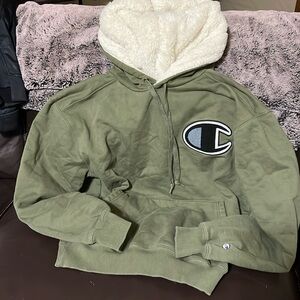 Champion hoodie fur head piece medium